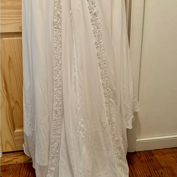 Spaghetti Strap Wedding Dress, New With Tags - Picture 7 of 13